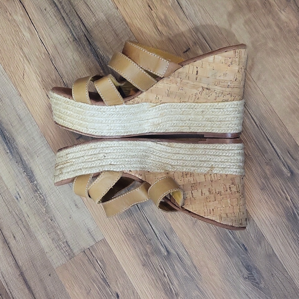 BETTYE MULLER made in Spain Camel Leather Upper Slip-On 4" Platform Sandals - Picture 5 of 13